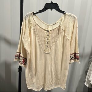 No from Buckle gimmicks Bell sleeve Henley top, M